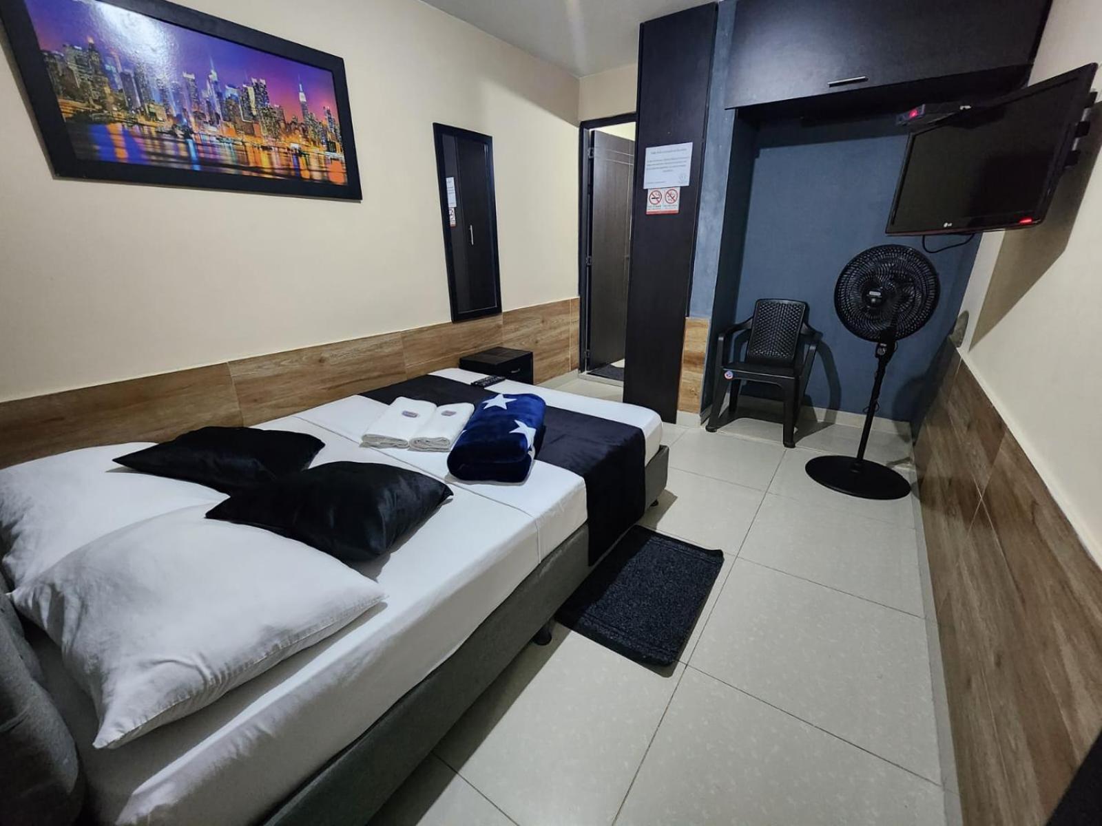Hotel Medellin Calasanz Ngoại thất bức ảnh