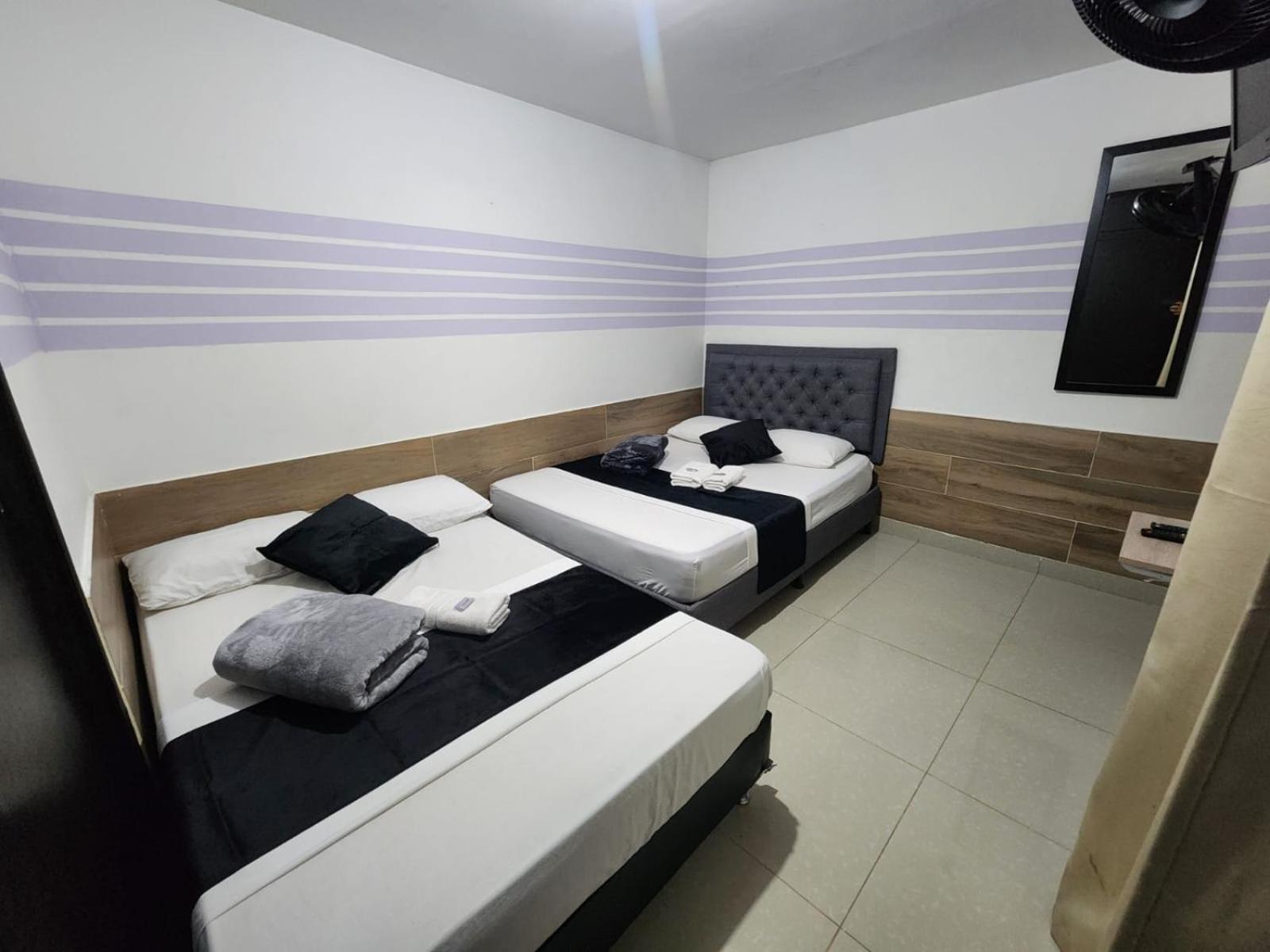 Hotel Medellin Calasanz Ngoại thất bức ảnh