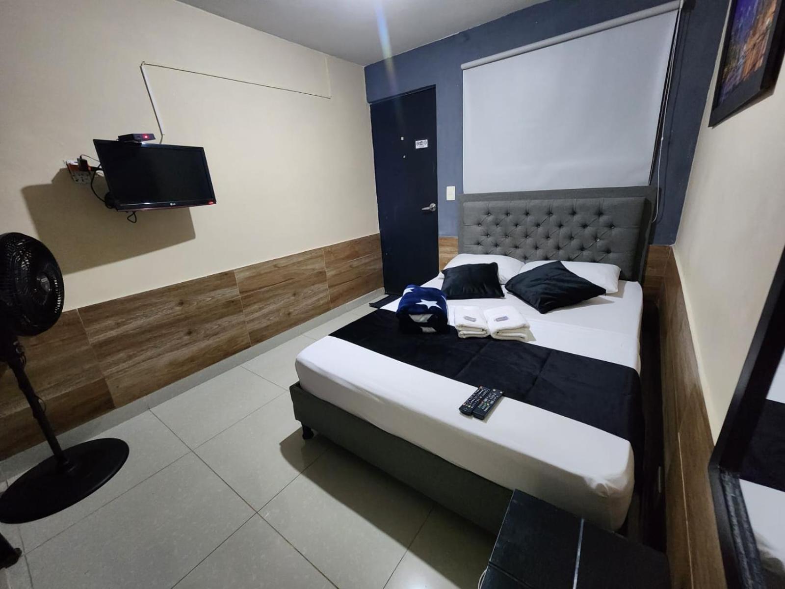 Hotel Medellin Calasanz Ngoại thất bức ảnh