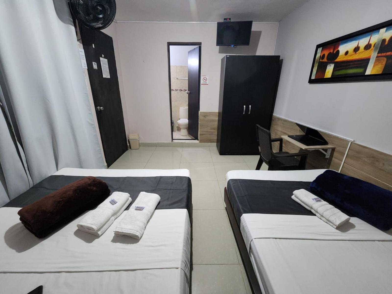 Hotel Medellin Calasanz Ngoại thất bức ảnh