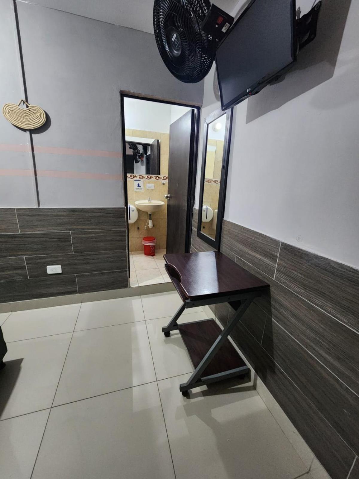 Hotel Medellin Calasanz Ngoại thất bức ảnh